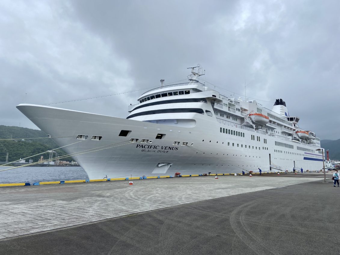 First Cruise Ships in Two Years